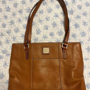 Dooney & Bourke 1975 leather handbag brown with red interior excellent condition